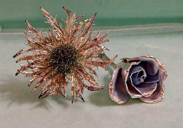 Pierre Argenti - Beeldje - Beautiful Rose and Thistle