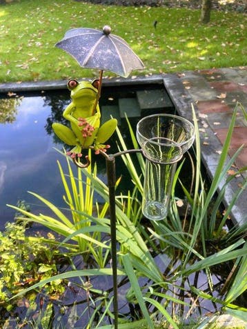 Figuur - Regenmeter-Frog with umbrella - 126 cm - IJzer