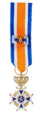 Miniatuur Oranje-Nassau Civiel Commandeur Heren in etui, Postzegels en Munten, Munten | Nederland, Verzenden