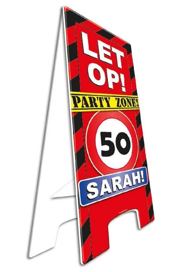 Waarschuwingsbord 50 Sarah, Kleding | Dames, Carnavalskleding en Feestkleding, Nieuw, Ophalen of Verzenden