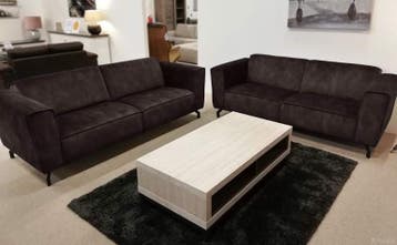 Bankstel Wolvega - rechte banken - Bruin, Nieuw, Stof