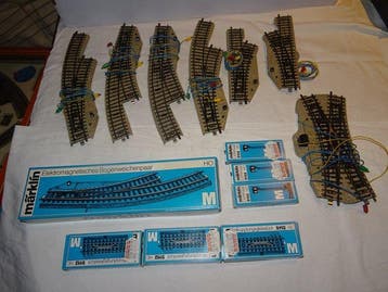 Märklin H0 - Modeltreinsporen (11) - 8 elektrische wissels +, Hobby en Vrije tijd, Nieuw