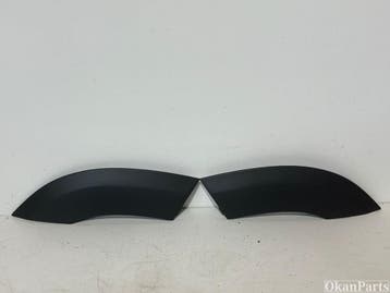 Land Rover Defender L663 Achterdeur sierlijst links rechts, Ophalen, Gebruikt, Achter, Land Rover
