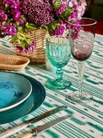 Deken met ikat-stijl patroon voor ruime tafels. - Tafelkleed