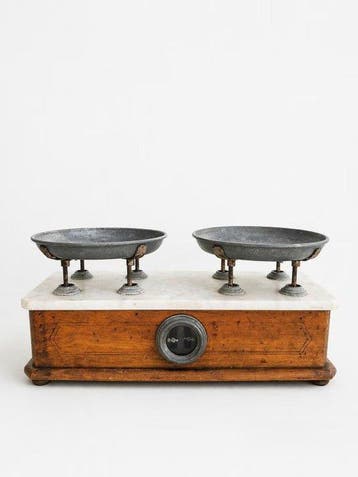Balans of weegschaal - Hout, Marmer, Metaal - Antieke houten
