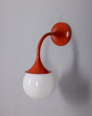 Wandlamp - Metaal, Glas - Lamp van roodgelakt metaal met een