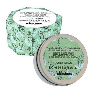 Davines  More Inside Medium Hold Finishing Gum  75 ml, Sieraden, Tassen en Uiterlijk, Uiterlijk | Haarverzorging, Verzenden, Nieuw