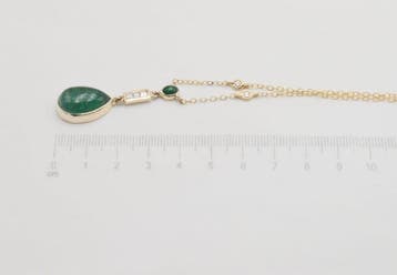 Ketting met hanger - 9 kt. Geel goud Smaragd - Diamant