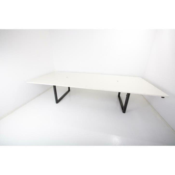 Te koop Vitra Tyde elektrische zit/sta vergadertafel | Ocazu, Zakelijke goederen, Kantoor en Winkelinrichting | Kantoormeubilair en Inrichting