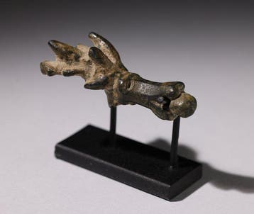 Oud-Romeins Prachtig bronzen beeldje van een hertenkop - 2