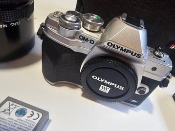 Olympus OM-D E-M10 Mark IV + Reflex Canon 500mm F8 (With, Nieuw