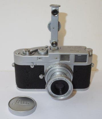Leica M1 - 1961 - incl. Elmar 3.5/5cm en FOKOS meetzoeker -