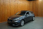 BMW 1-serie 118i Executive Edition Automaat Panodak Nr. 079, Euro 6, Leder en Stof, Grijs, Zilver of Grijs