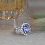 Witgouden entourage ring met tanzaniet en diamant 18 krt, Verzenden, Zo goed als nieuw, Goud