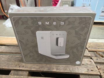 Koffiemachine Smeg BCC02BLMEU, Huis en Inrichting, Nieuw