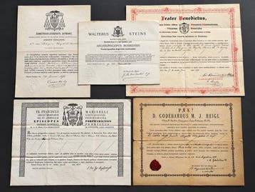 Set van 5 certificaten van authenticiteit van relieken