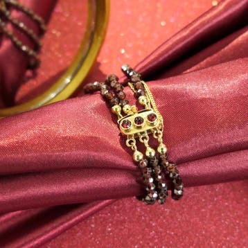 Antieke granaat kralenarmband met gouden siersluiting; An..., Gebruikt, Ophalen of Verzenden, Met edelsteen, Goud