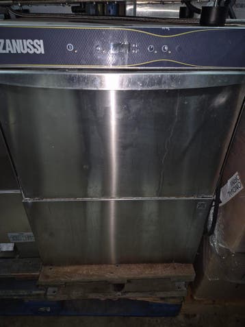 Voorlader vaatwasmachine Zanussi in VEILING, Gebruikt, Reinigen