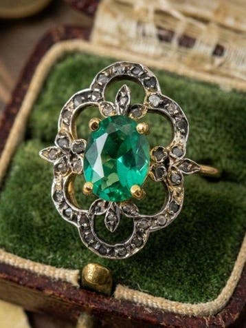 Zonder minimumprijs - Ring - 9 kt. Geel goud, Zilver Smaragd, Sieraden, Tassen en Uiterlijk, Nieuw