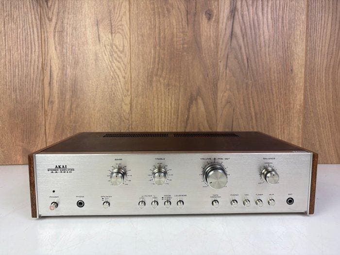 Akai - AA-5210 - Solid state versterker, Audio, Tv en Foto, Radio's