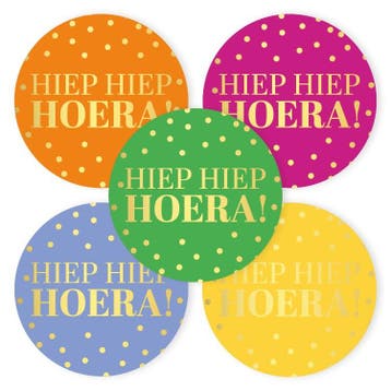Hiep Hiep Hoera Stickers - 50 mm - Multicolor - Goudfolie -, Verzenden, Nieuw