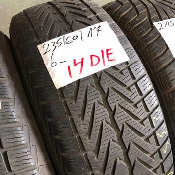 2 x Vredestein Wintrac 4 Xtreme 235-60-17 Winterbanden 6mm, Gebruikt, 17 inch, 235 mm, Band(en)