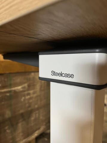 Steelcase Ology Duo Zit Sta Bureau - Nieuwe Bureaubladen, Huis en Inrichting, Bureaus, Verzenden, In hoogte verstelbaar, Zo goed als nieuw