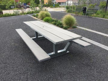 Moderne picknicktafel/tuintafel stalen frame composiet 300cm, Ophalen, Gebruikt, Rechthoekig, Staal