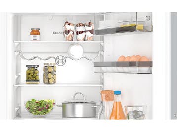 Bosch - Inbouw Koel-vriescombinatie - Nofrost, 200 liter of meer, Verzenden, Met aparte vriezer, Nieuw
