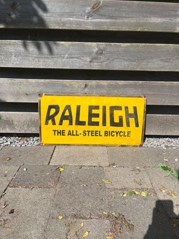 Vintage Raleigh “The All-Steel Bicycle” reclamebord –, Antiek en Kunst