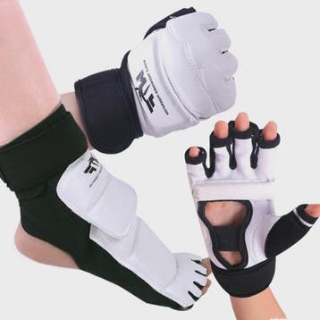 Karate & Taekwondo Handschoenen en Voetbeschermers Set - Hal, Verzenden, Nieuw