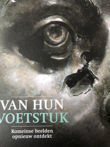 Van hun voetstuk 9789068291094 Christel Veen, Verzenden, Zo goed als nieuw, Christel Veen