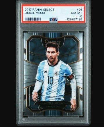 2017 Panini Select Lionel Messi #76 - PSA 8 - 1 Graded card, Nieuw