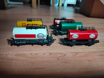 Fleischmann H0 - Treinstel (5) - Set van vijf tankwagons in, Hobby en Vrije tijd, Modeltreinen | H0, Nieuw