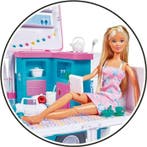 Mannequin pop Steffi love van 29 cm en haar camper die op..., Verzenden, Nieuw