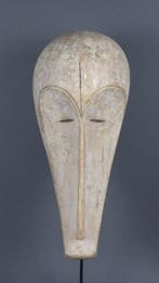 Prachtige helm. - fang Ngil - Gabon (Zonder minimumprijs)
