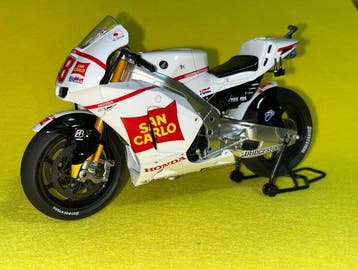 Dea Licensed Moto G.P. 1:12 - Model motorfiets - Honda, Nieuw