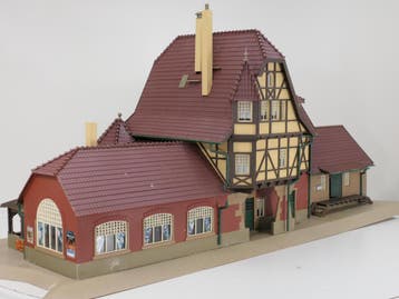 VOLLMER 41200 BAHNHOF NEUFFEN gebouwd model (Stations), Ophalen of Verzenden, Gebruikt