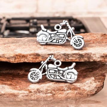 4 x Metalen bedeltje van een Motorfiets 3D, Antiek zilver..., Ophalen of Verzenden, Nieuw, Bedel