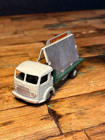 Dinky Toys 1:43 - Modelauto - Simca Cargo, Nieuw