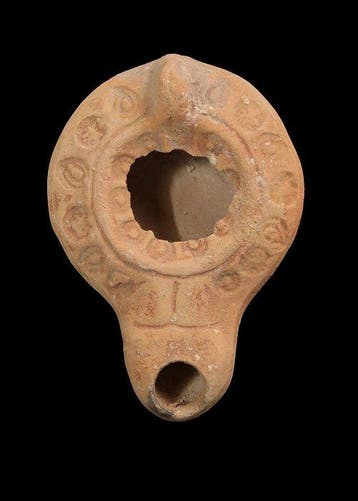 Byzantijns Terracotta Olielamp met geometrisch ontwerp