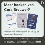 Stedendriehoek 9789057305153 Cora Brouwer, Boeken, Verzenden, Zo goed als nieuw, Cora Brouwer