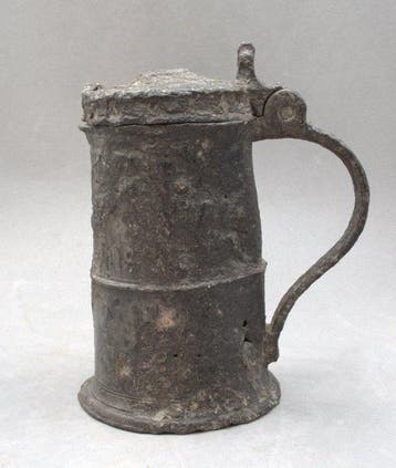 17th century, 1650-1700 pewter Tankard with Hinged Lid –