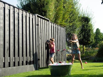 Naaldhout Schutting Zwart Gedompeld 180 x 180 cm, Nieuw