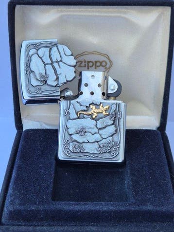 Zippo - Lizard Trick 2 - Trickzippo mit goldener Eidechse, Nieuw