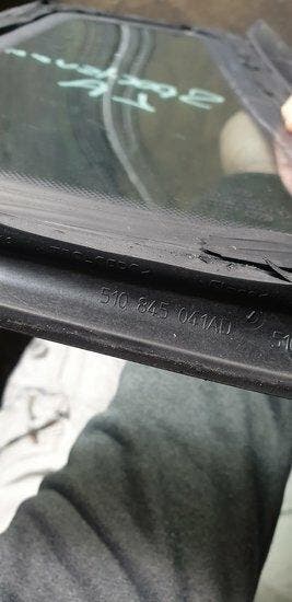 Sportsvan Portier Ruit Glas Links Achter 510845041AD gebr..., Verzenden, Nieuw