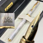 Pilot - Cavalier (Gray Marble) - Gold plated alloy nib (F) -, Nieuw