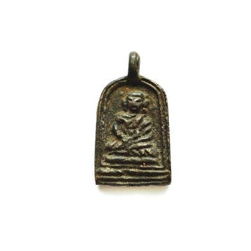 Oud-Indochinese Brons XS Zittende Boeddha op Troon hanger