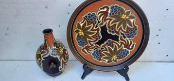 Decoratief ornament (2) - Nederland - NADRO PLATEEL,GOUDA!, Antiek en Kunst