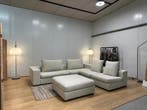 Flexform Groundpiece Hoekbank + Hocker – NP €30.000, Huis en Inrichting, Banken | Bankstellen, 250 tot 300 cm, Hoekbank, Nieuw